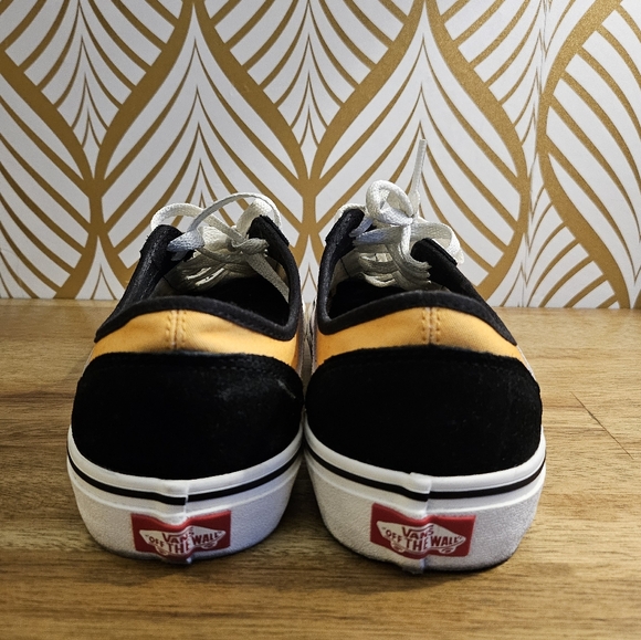 Vans Unisex Multicolor Canvas Sneakers - Picture 2 of 6